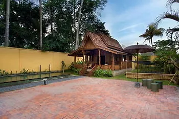 Puri Tupai Hotel Ubud 4*,